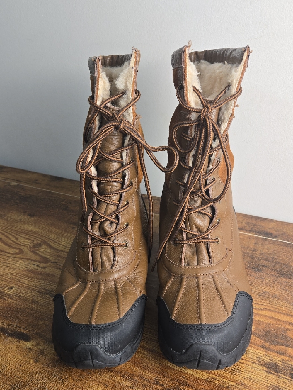 Champion Naoma Brown Leather Insulated Lace Up Winter Snow Boots Women's Sz 10